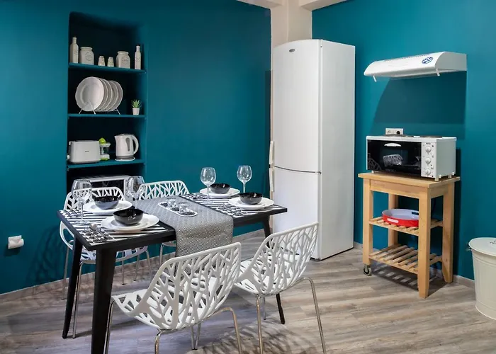 Autonomous House In The Heart Of Plaka