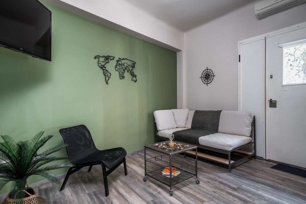 Autonomous House In The Heart Of Plaka * Athen